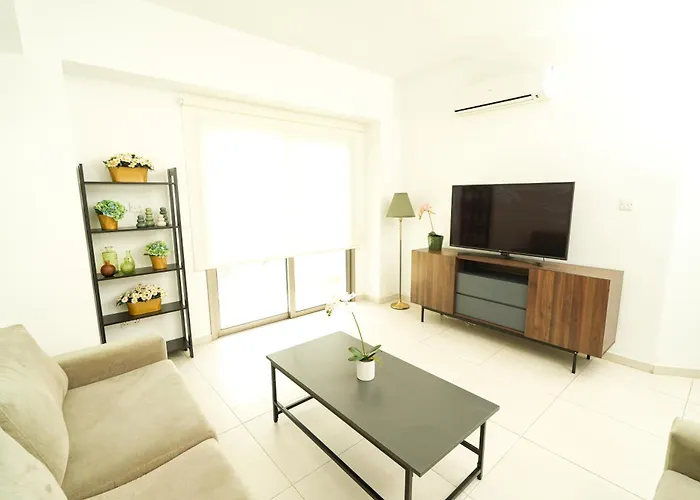Halcyon Central Apartments